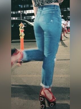 Gap Cheeky Straight High Rise Jeans